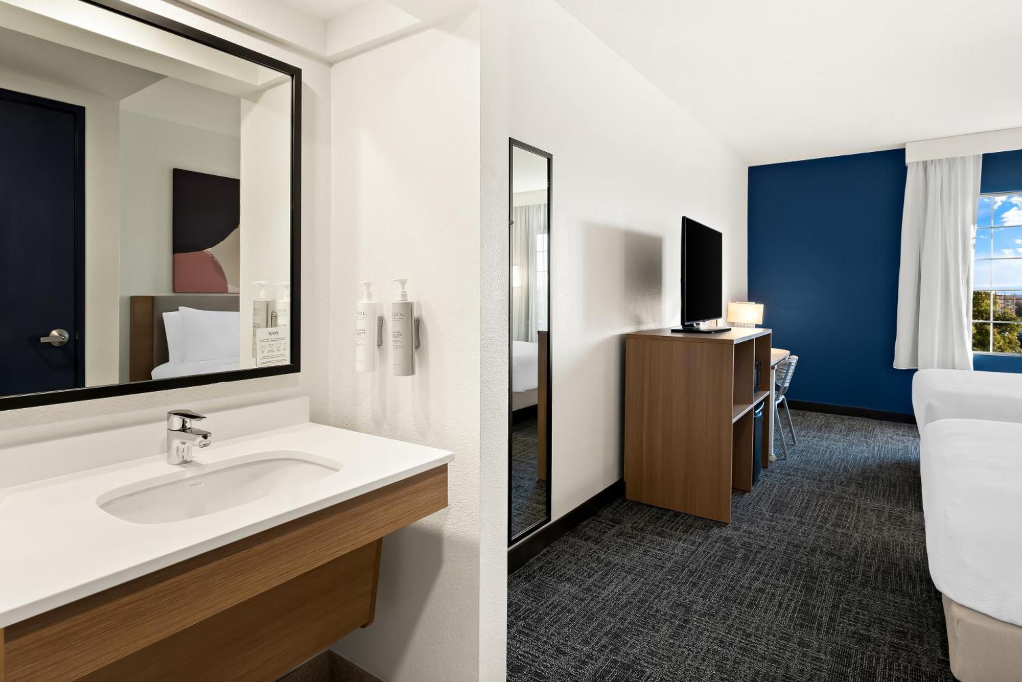 Spark By Hilton Williams Newly Opened 2025 Eksteriør billede